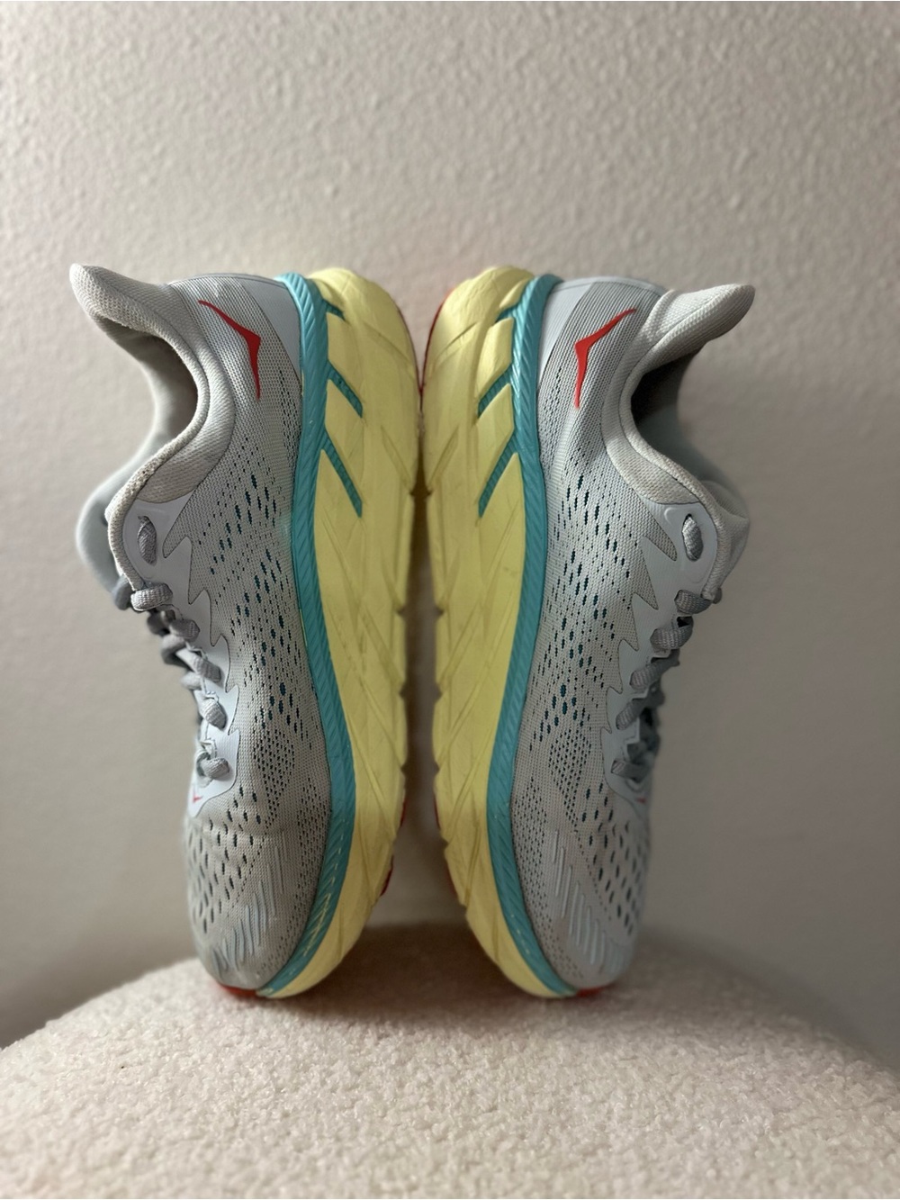 HOKA One Women's Clifton 7 road-running "Morning Mist / Hot Coral" size 7.5 - Picture 5 of 11
